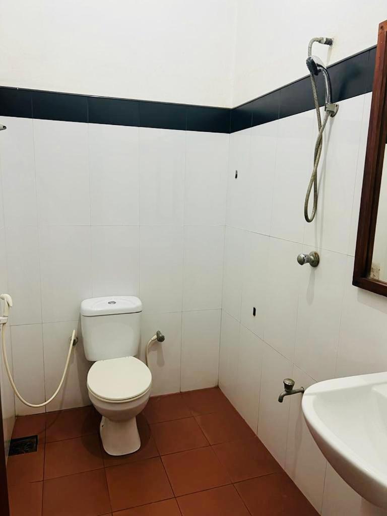 אנוראדפורה The Triangle Hotel חדר תמונה